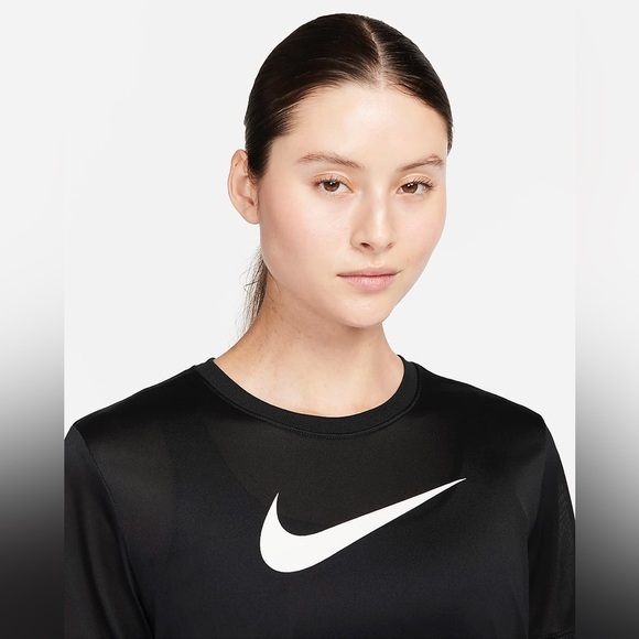 NEW Women's Dri-FIT “The Nike Tee” Training T-Shirt - Picture 3 of 4